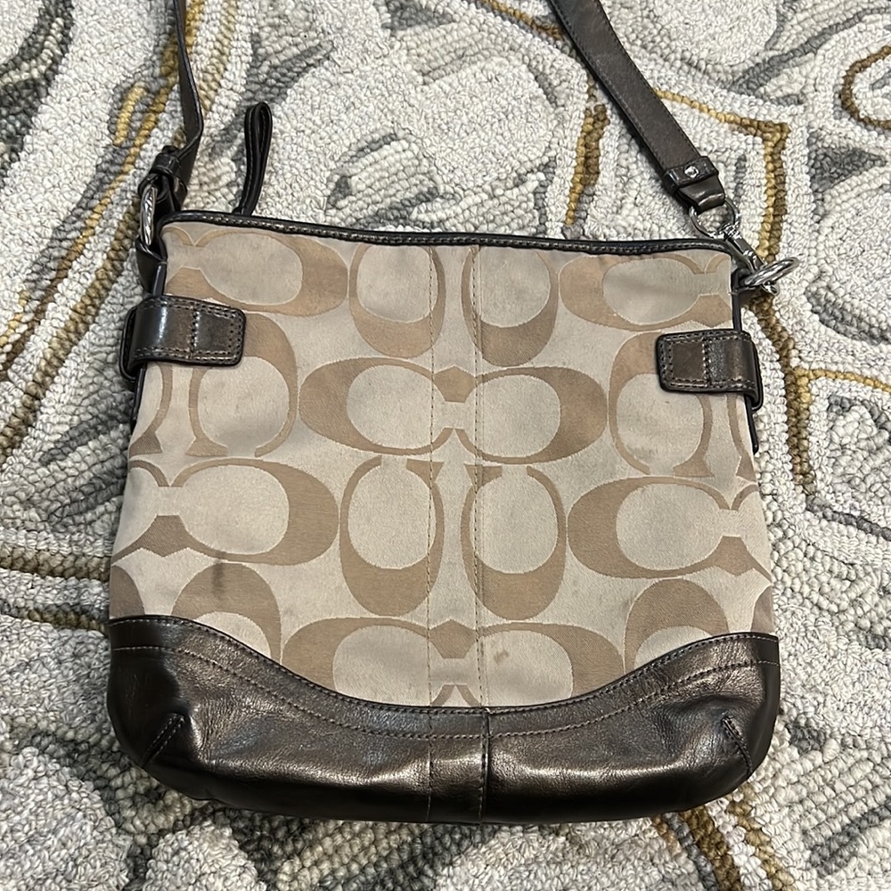 💕Coach metallic gold bronze jacquard medium crossbody bag💕 - Picture 3 of 12